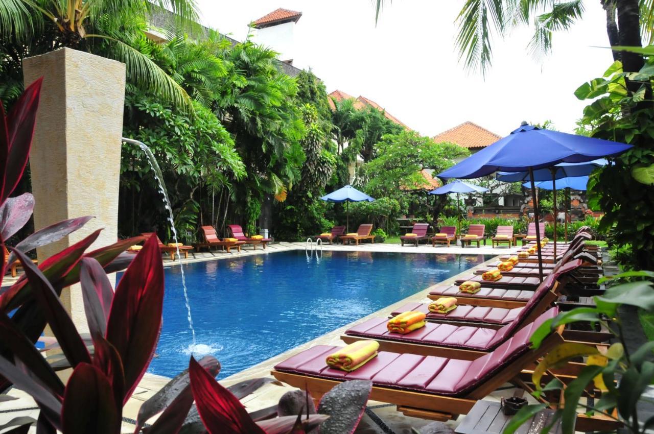 Puri Raja Hotel Legian Exterior foto