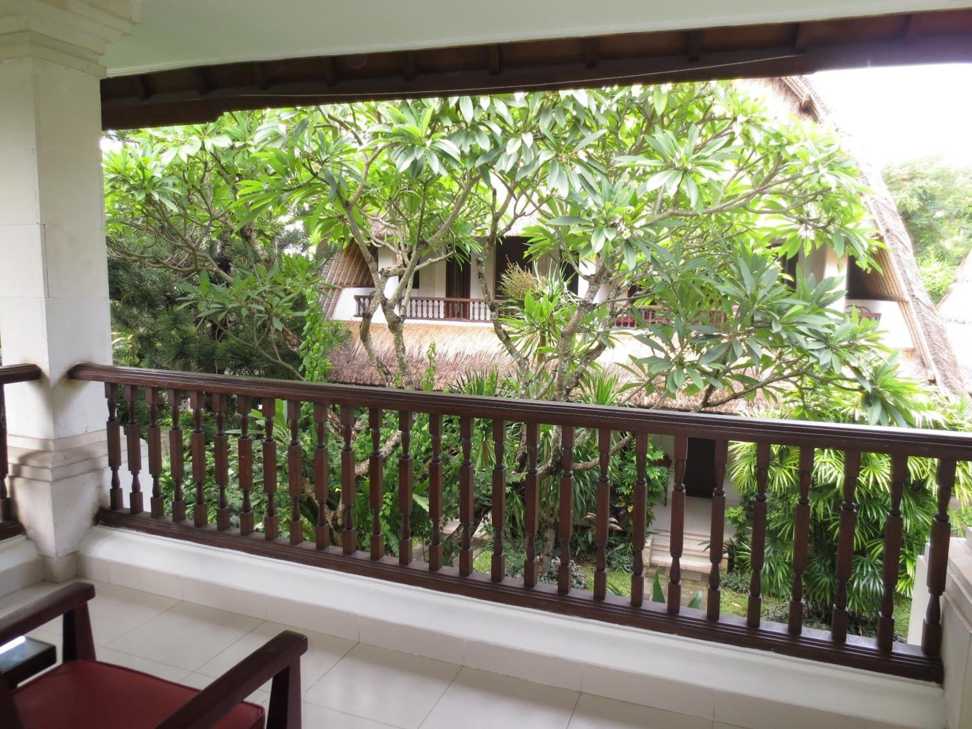 Puri Raja Hotel Legian Exterior foto