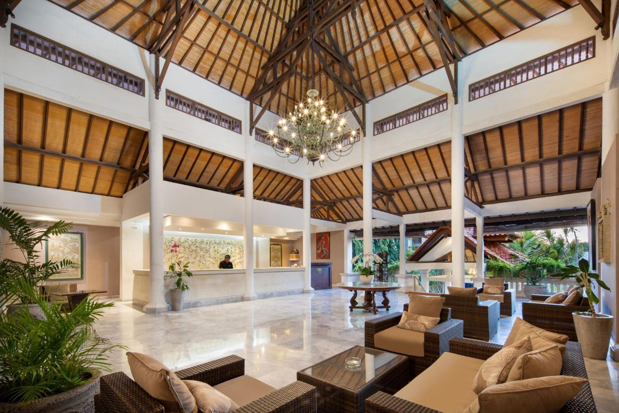Puri Raja Hotel Legian Exterior foto