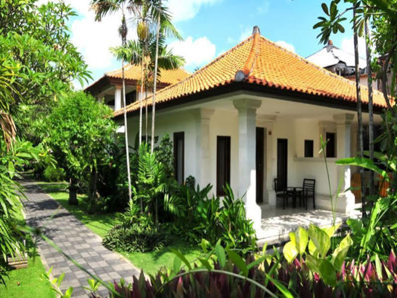 Puri Raja Hotel Legian Exterior foto