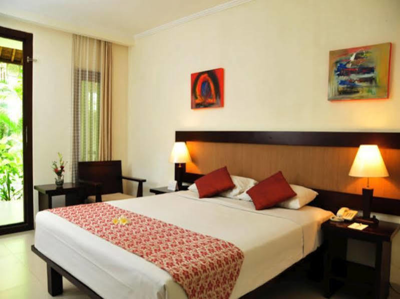 Puri Raja Hotel Legian Exterior foto